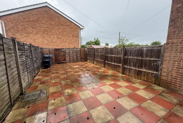 33, Radcot Close, Maidenhead photo 4