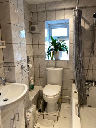 418a, Preston Old Road, Blackburn photo 4