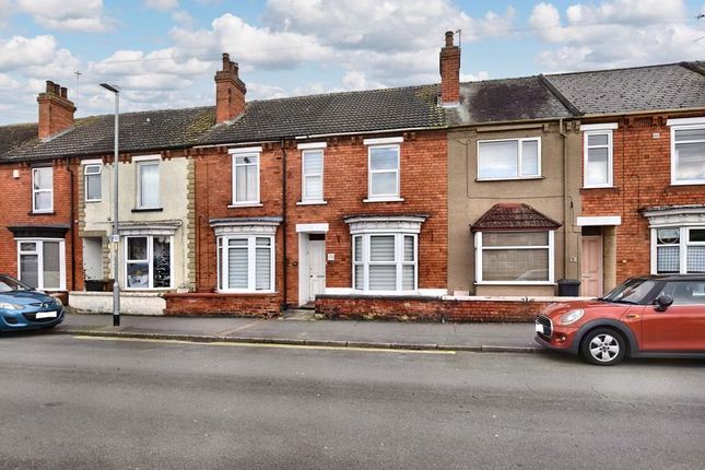 Terraced house for sale in Sincil Bank, Lincoln