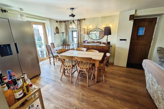 Rustic Villa, The Green, Bristol photo 3