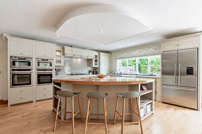 Ashton Grange,, Cedar Drive, Berkshire photo 4
