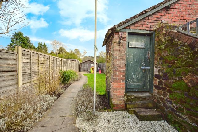 Cottage for sale in Windmill Hill, Wrotham Heath, Sevenoaks