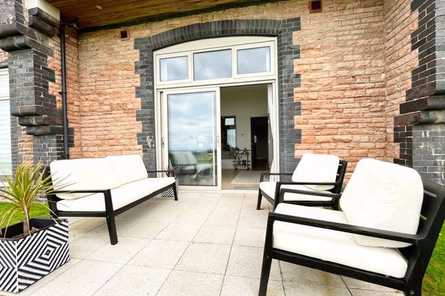 Flat for sale in 15 The Rest, Rest Bay, Porthcawl