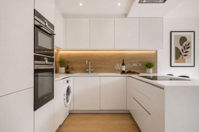3, Noel Square, Teddington photo 4