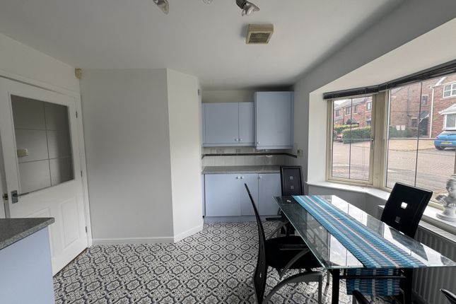 32 Ashleigh Vale, Barnsley photo 4