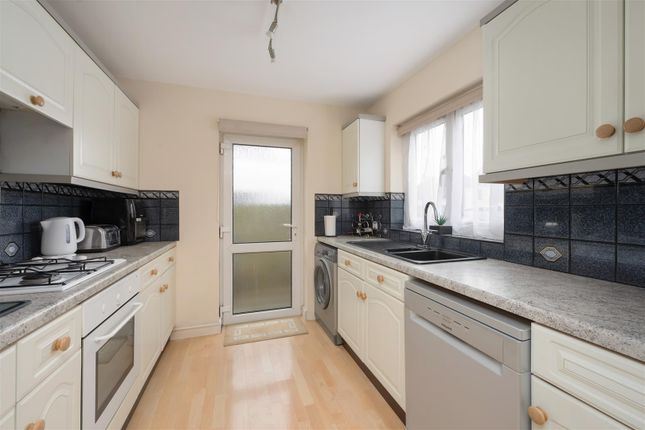 2, Pinewood Close, Ramsgate photo 4
