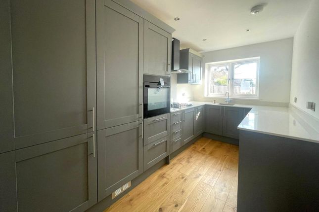 Willow Tree Cottage,, Meadow Close, Ash Vale photo 2