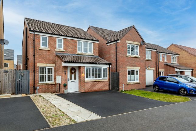 Thumbnail Detached house for sale in Lime Tree Close, Castleford