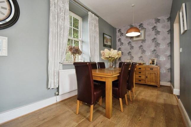 11 Brearley Hall, Woodmere Drive, Chesterfield photo 4
