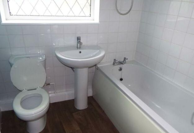73, Sutton-in-Ashfield photo 5