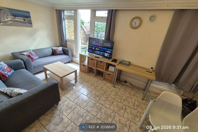 Flat, Fitzgerald House Stockwell Park Road, London photo 2