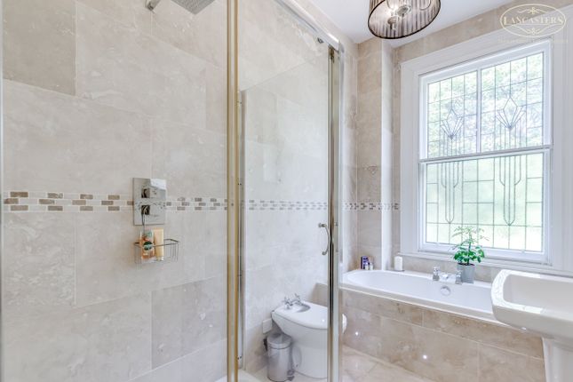 Bathroom First Floor Front