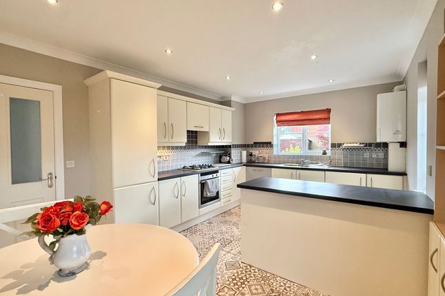 16 Oak Road, Southampton photo 3