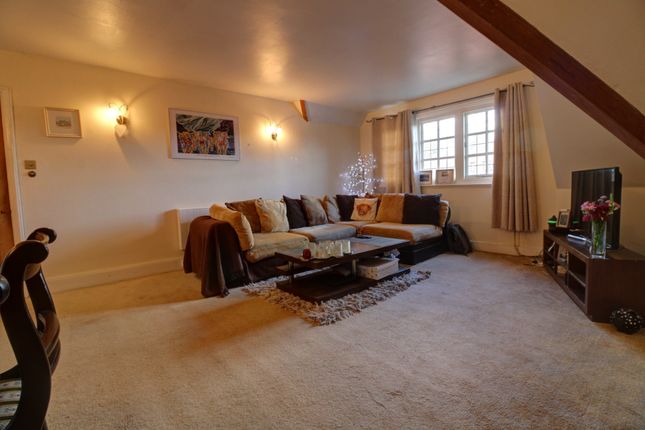 Flat for sale in Maidenhatch, Pangbourne, Reading