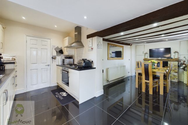 Thumbnail Detached house for sale in Stoke Road, Allhallows, Rochester