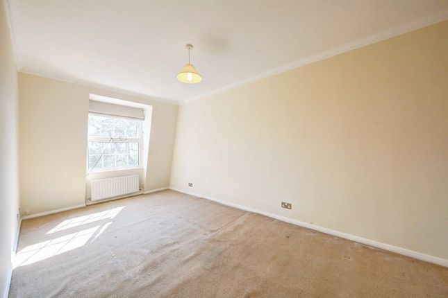 Terraced house to rent in Cottenham Park Road, London