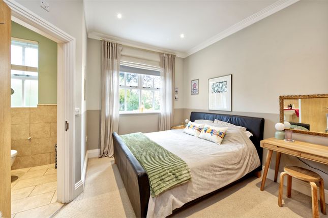 Semi-detached house for sale in Upper Richmond Road West, Richmond