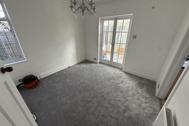 117, Burnham Lane, Slough photo 5