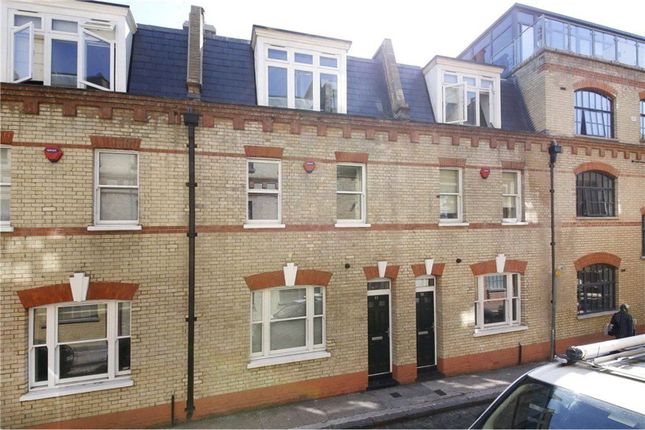 Terraced house for sale in Rampart Street, London