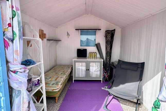 Beach Hut B47, Sea Front, Hayling Island photo 5