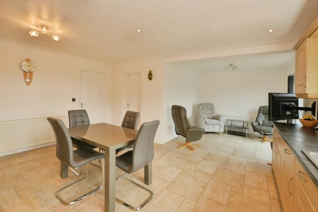 132, Coast Drive, Romney Marsh photo 4