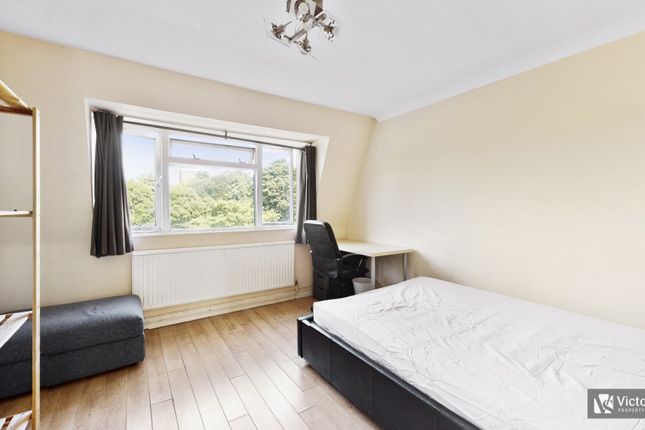 13, Solebay Street, London photo 2