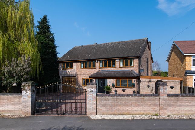 Thumbnail Detached house for sale in Rushbrook Road, Stratford-Upon-Avon, Warwickshire