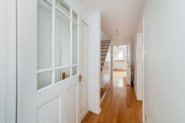 20 Overmead, Abingdon photo 5