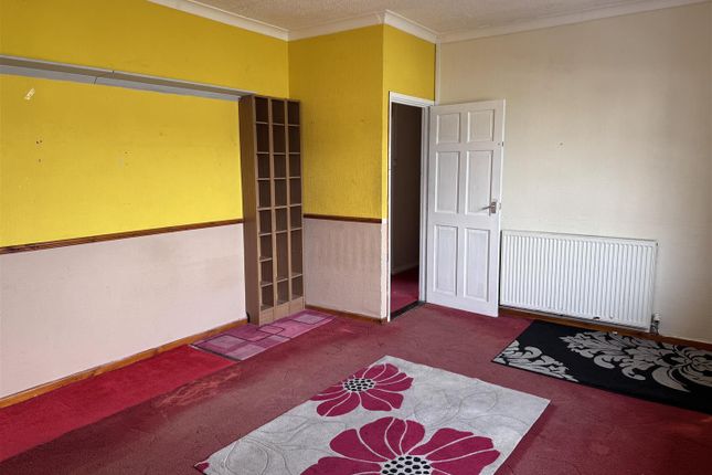 82, Moorland Road, St. Austell photo 3