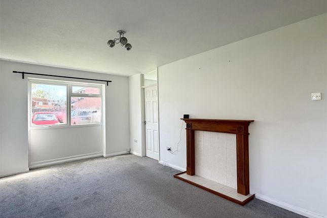 1, Crest Court, Hereford photo 2