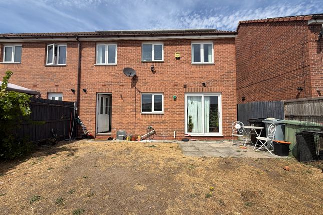 19 Warmington Avenue, Grantham photo 2