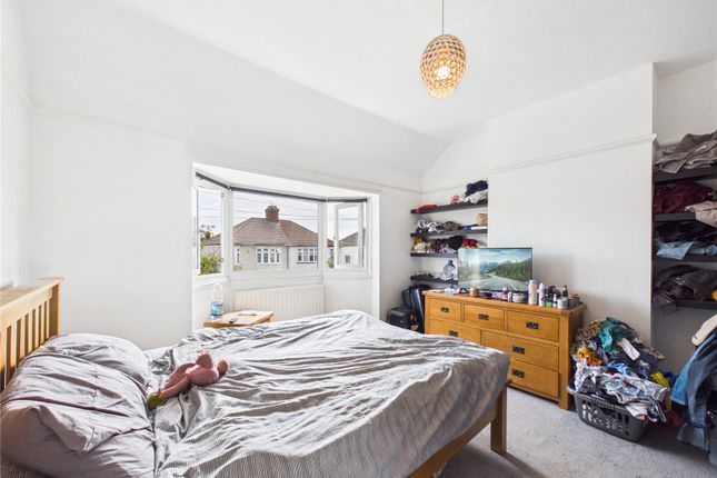 28, Cadwallon Road, London photo 5