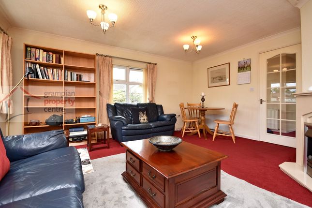 25 Ashgrove Park, Elgin photo 2