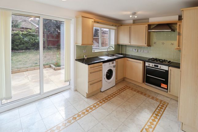41, Wagtail Drive, Bury St Edmunds photo 4