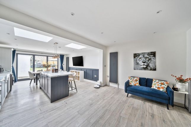 52, Denham Way, Rickmansworth photo 4