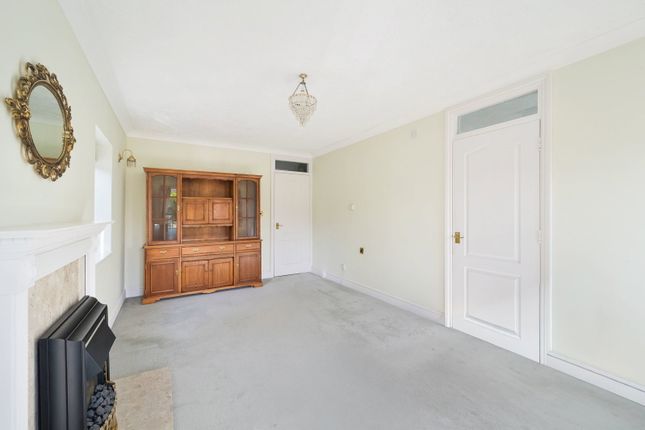 11, Beatrice Lodge, Oxted photo 4