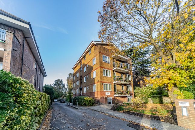 Thumbnail Flat for sale in Station Road, Barnet