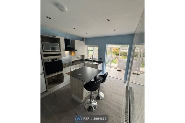 Ardmore Avenue, Guildford photo 2