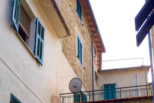 Thumbnail Apartment for sale in Flat In The Old Town With Terrace And Little Garden - Vt 579, Torri - Via Case Palanchi - Vt 579, Italy