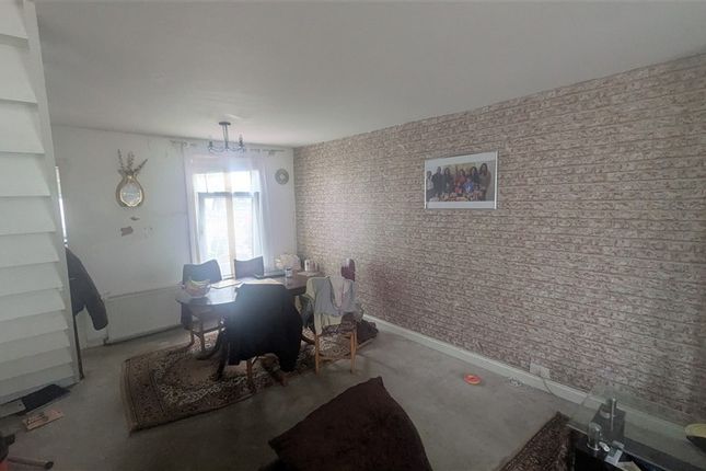 2-bed house on Clarendon Street, Dover, £130,000