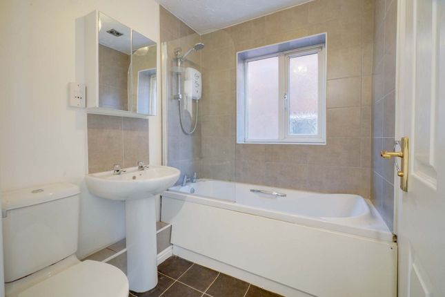 17 Erringtons Close, Leicester photo 3