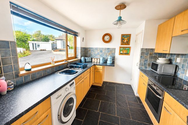 11 Hallett Way, Bude photo 2