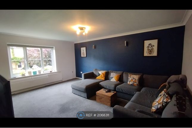 Flat to rent in Cornsland Court, Brentwood