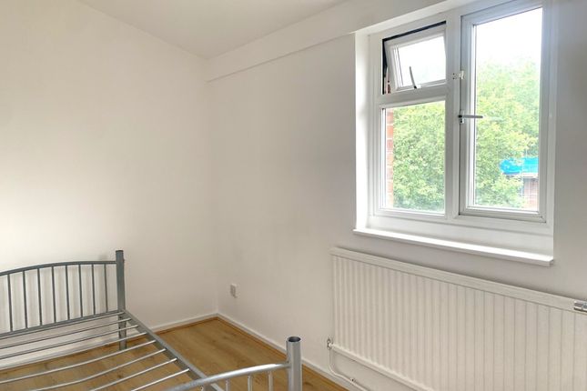 19, Lazar Walk, Holloway photo 5