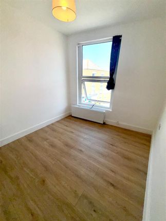 853C, High Road Leyton, London photo 3