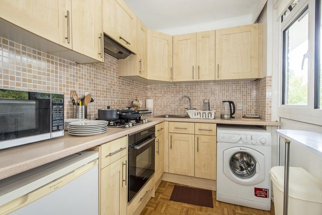 Flat 29, Hill Court, Putney Hill, London photo 4