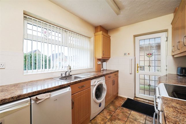 4, Alexander Close, Nottingham photo 3
