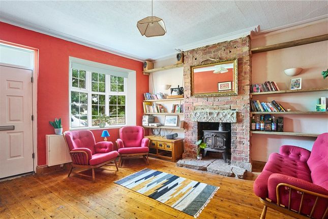 18, Granville Mount, West Yorkshire photo 4