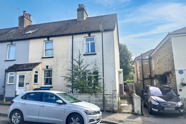 3-bed terraced on 19 Park Road, Caterham, £265,000