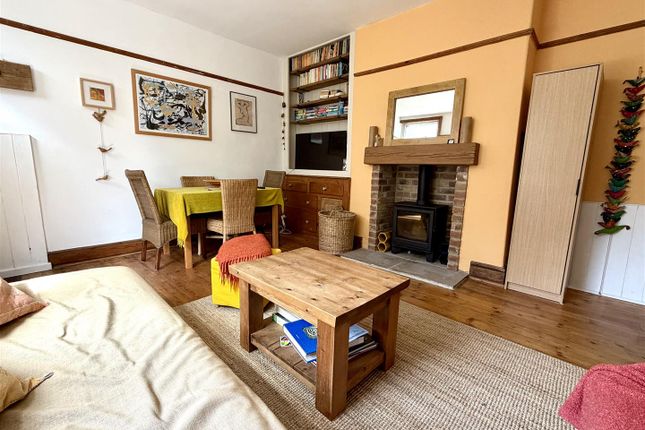 8, Pink Street, Keighley photo 3